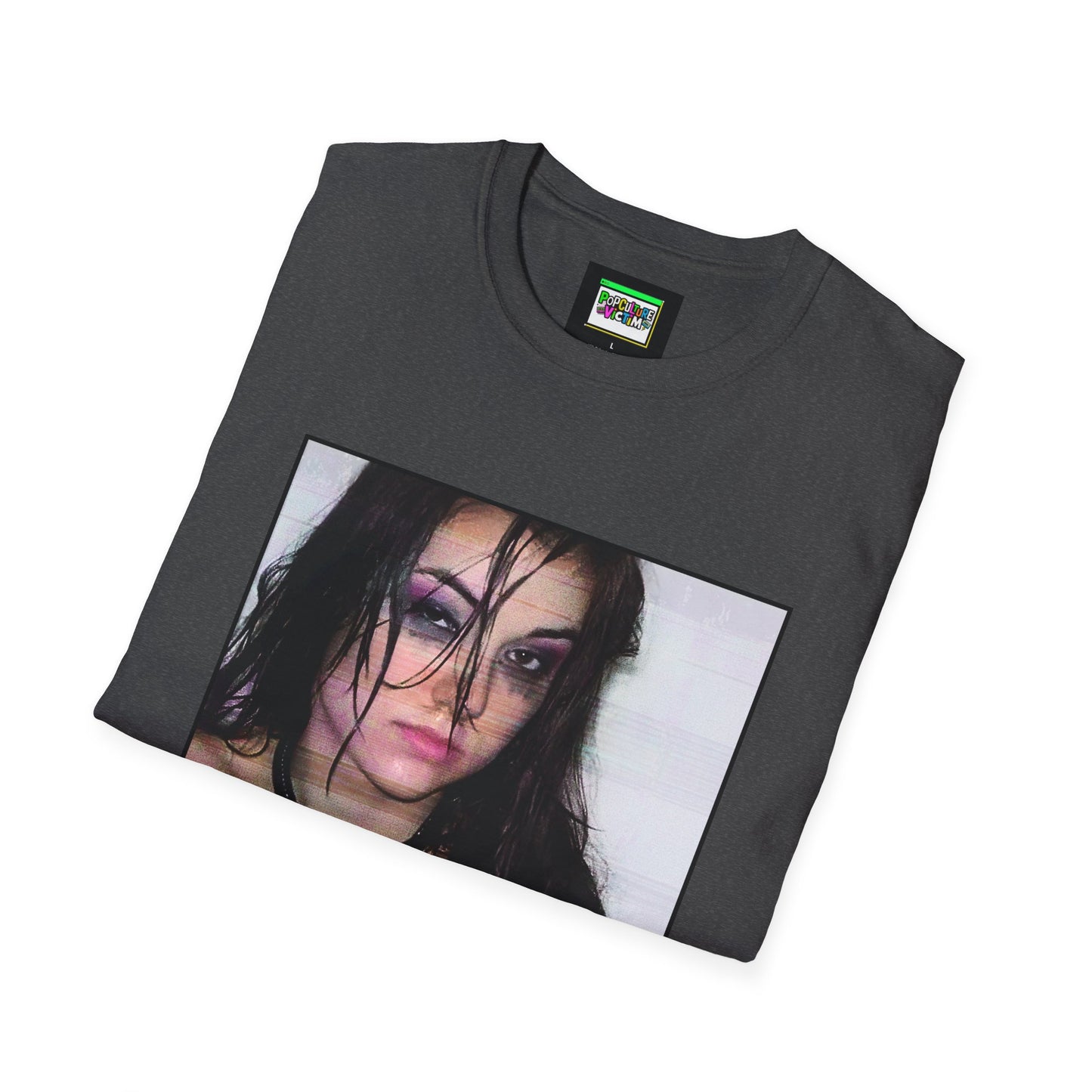 praying on her knees tee